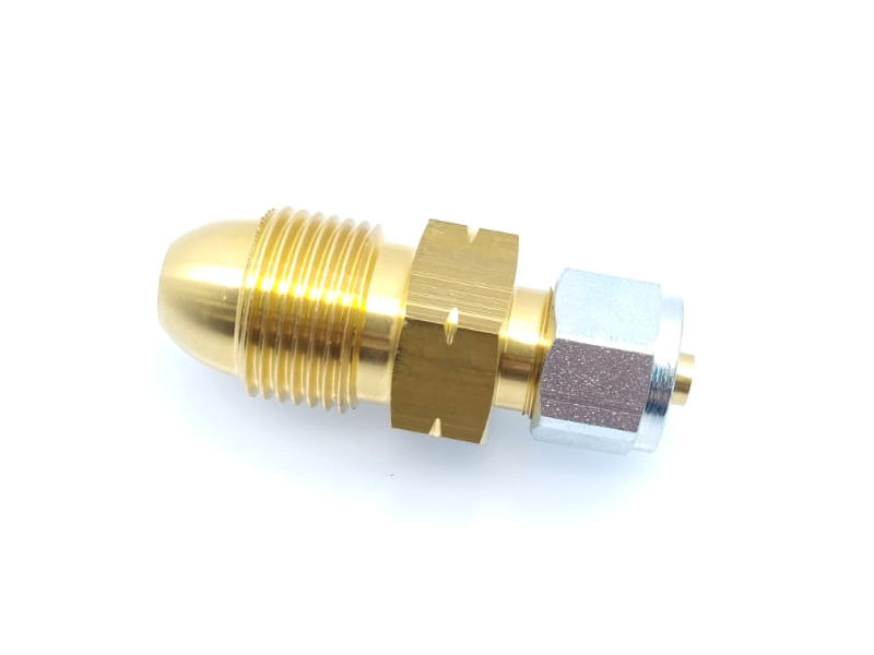 ADAPTOR ALIMENTARE CU GPL PENTRU BUTELIE ENGLEZEASCA FILET EXT. G 5/8 STANGA LA CONDUCTA FLEXIBILA 8 MM